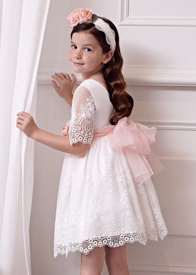 Abito tulle ricamato guipure