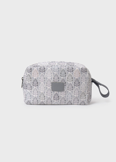 Necessaire